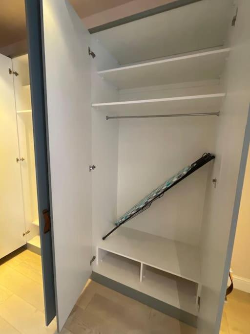 Pillow Menu! 1 Bed Garden Flat Finsbury Park London Exterior photo